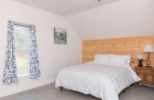 Craftsbury Other | Charming Eco-renovated Farmhouse by Lake 4 season Comfort in Perfect Setting