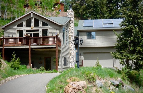 Shadow Mountain House | Charming Evergreen Hills Escape With Great Mountain Views