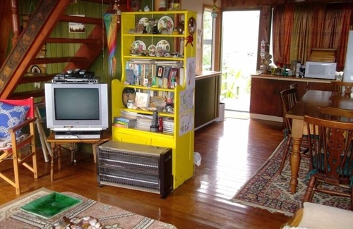 Whangapoua House | Charming Family Bach