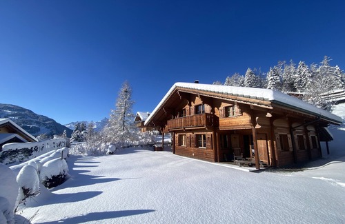 Barboleusaz Ski Chalet | Charming Family Friendly Chalet in Swiss Alps near Ski lifts and Bike Trail.
