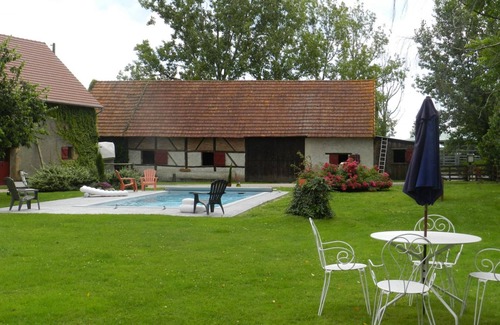 Mercy Cottage | Charming Farmhouse with Heated Pool, Close to Nature and Family Attractions