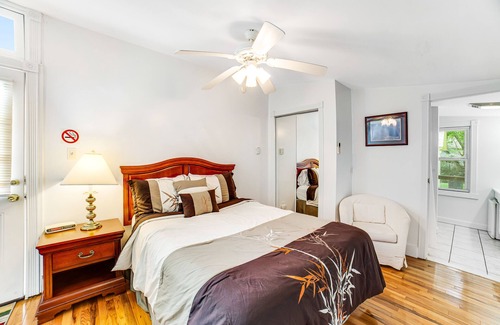 Hammondsport Apartment | Charming First Floor Studio with Partial AC, WiFi, TV, and Electric Fireplace