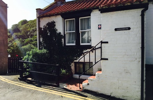 Staithes Cottage | Charming Fishermans cottage in the old village of Staithes, with patio garden