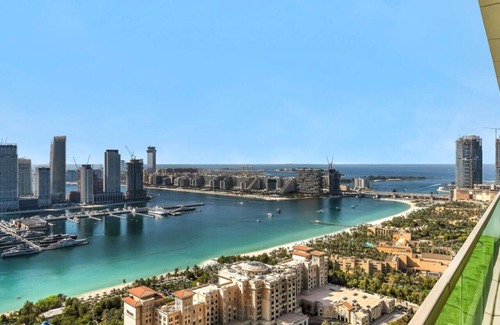 Dubai Apartment | Charming Flat W/ Sea & AIN View / Palm Jumeirah