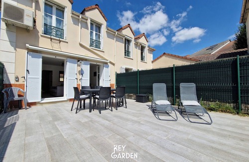 Bailly-Romainvilliers House | Charming house for 10 near Disneyland Paris and Val d’Europe.