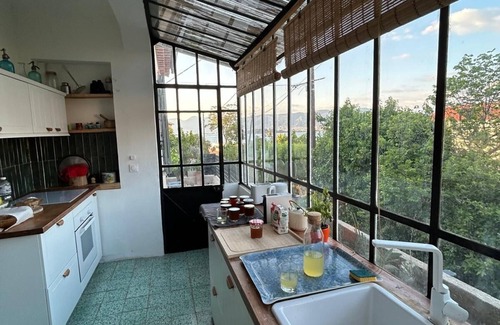 Saint-Mandrier-sur-Mer Villa | Charming house, swimming pool, sea view, 4 minutes walk from the beach