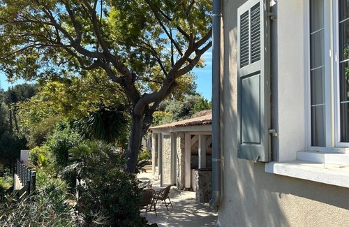 Saint-Mandrier-sur-Mer Villa | Charming house, swimming pool, sea view, 4 minutes walk from the beach