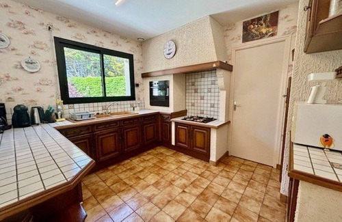Saint-Pierre-Quiberon Villa | Charming 5-Room House, 130m², Near Beach, Quiet Area, Pet-Friendly, Enclosed Garden