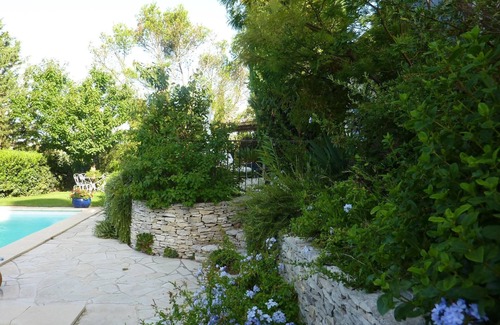 Les Hauts de Villeneuve Villa | Charming villa with swimming pool, Avignon, 6 people, large Mediterranean garden