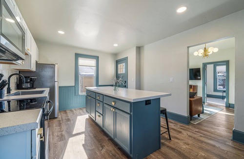 Appleton Apartment | Charming, Furnished Retreat with a Yard—Just Minutes from Downtown Appleton