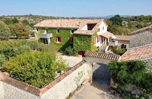 Joyeuse Cottage | Charming gîte l'ESCOUSSOU * 115 m², 3 bedrooms, quiet, nature, heated pool