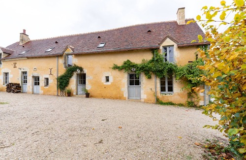 Berd'huis House | Charming gîte on garden level