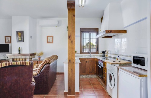 Conil de la Frontera House | Charming Home Casa Villanueva 4 with Private Pool, Garden & Wi-Fi