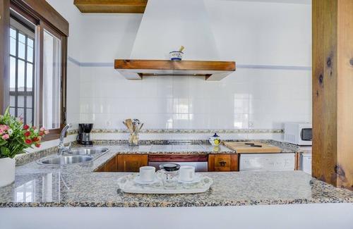 Conil de la Frontera House | Charming Home Casa Villanueva 4 with Private Pool, Garden & Wi-Fi