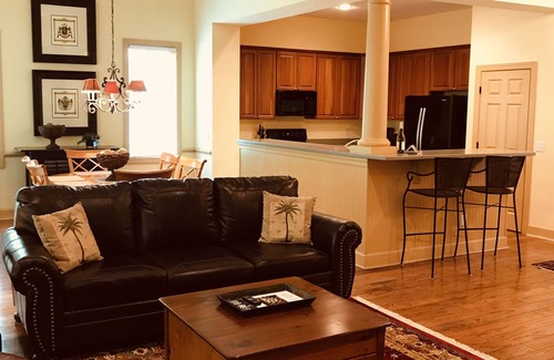 Bluffton House | Charming Hampton Hall Golf Cottage adjacent to the Golf Course