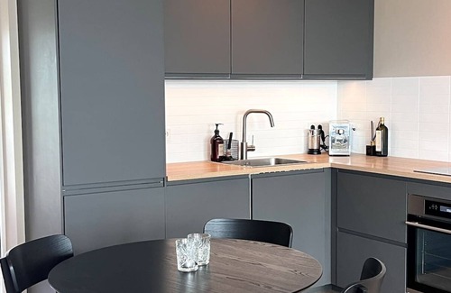 Vesturbær Apartment | Charming Harbor view Apt in Downtown Reykjavik
