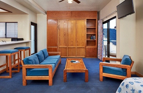 Avalon Hotel | Charming Hideaway: 3 Family-Friendly Rooms, Near Catalina Island Museum
