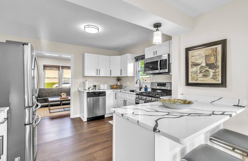 Oak Lawn House | Charming Hideaway near Chicago