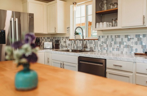 Sequim House | Charming Hilltop Getaway - Valley and Water Views