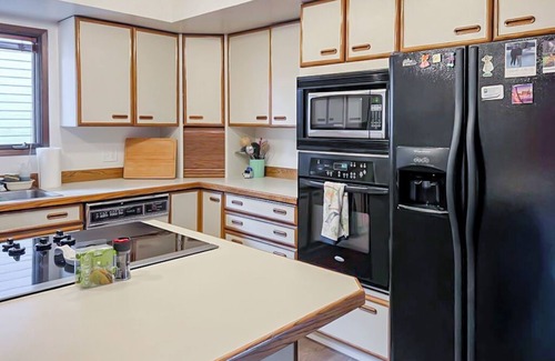 South Addition House | Charming Historic Downtown Home/Spacious & Elegant