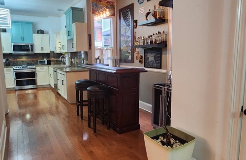 Springfield House | Charming historic district house with modern touches close to Downtown Jax.