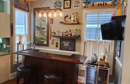 Springfield House | Charming historic district house with modern touches close to Downtown Jax.