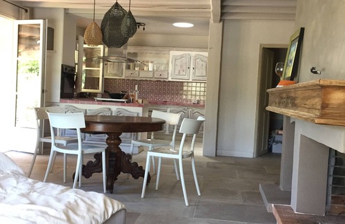 Cabrieres-d'Avignon Other | Charming house in Cabrieres