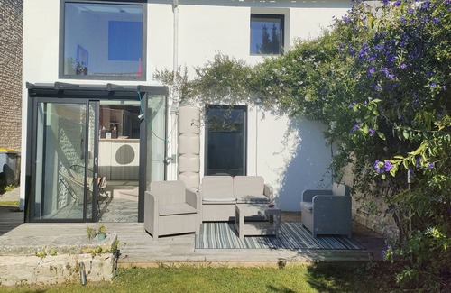 Le Bois-Plage-en-Re House | Charming house in the center of the village, small sunny garden