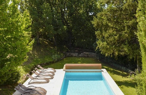 Revest-des-Brousses Villa | Charming house surrounded by nature with swimming pool and wooded grounds in the Luberon