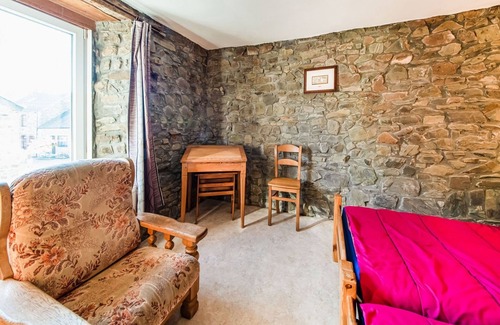 Awenne House | Charming Holiday Home in Awenne