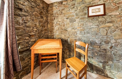 Awenne House | Charming Holiday Home in Awenne