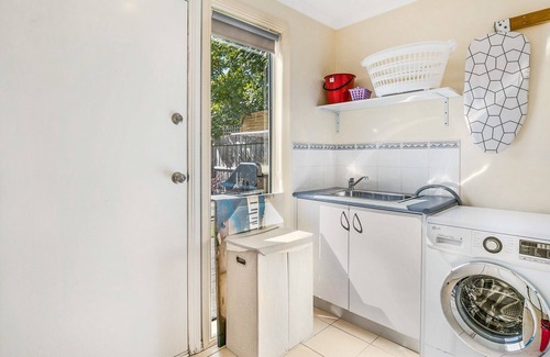 Silverleaves House | Charming home in quiet location in Silverleaves. Five minutes walk to popular Silverleaves beach.