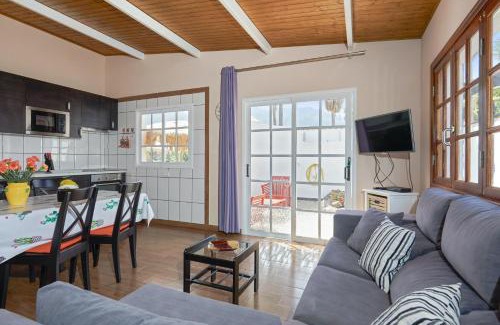 Buenavista del Norte House | Charming house in Buenavista del Norte with shared pool
