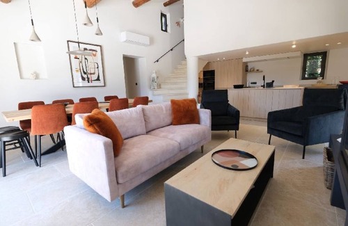 Robion House | Charming house, heated pool and Luberon view