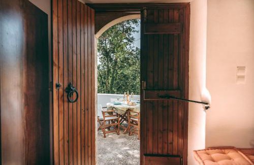 Roustika House | Charming House in Ρούστικα with Mountain View