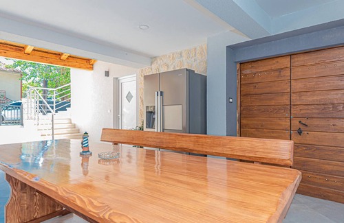 Bribir House | Charming house in a quiet area, very close to the Krka National Park.