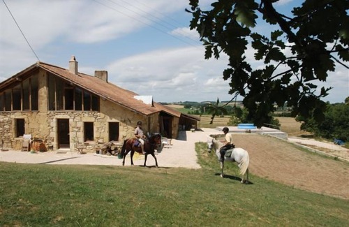 Riguepeu House | Charming house in an ancient reformed farm: calm, amid nature, swimming pool