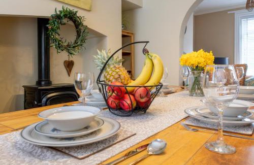 South Shields House | Charming house in South Shields-Sleep 6 -Parking