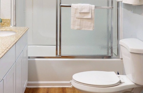 Grass Valley House | Charming House w/ Wi-Fi + Self Check-in