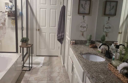 Edmond House | Charming house with AC in lovely Edmond