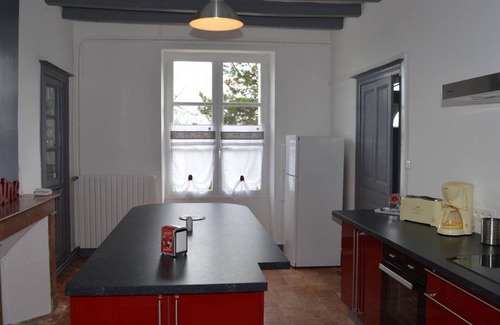 Seuilly Cottage | Charming house with private garden, fireplace and WIFI