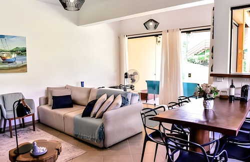 Tesouro da Colina Condo | Charming house with sea view in Ilhabela