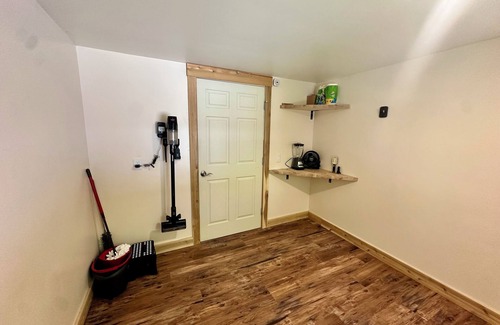 Pittsfield House | Charming In-Town New Build – Stylish, Comfortable, Convenient