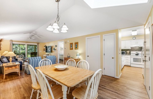 Seabrook Island House | Charming Island Getaway with a Furnished Deck Offering Forest & Fairway Views