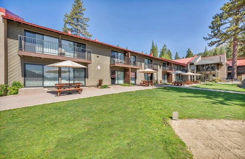 Truckee Condo | Charming King Studio Deluxe #233 at Donner Lake Village