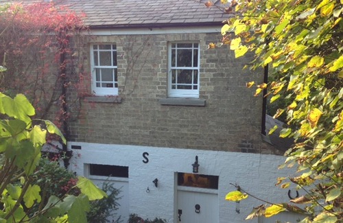 Ely Cottage | Charming listed coach house by Ely Cathedral