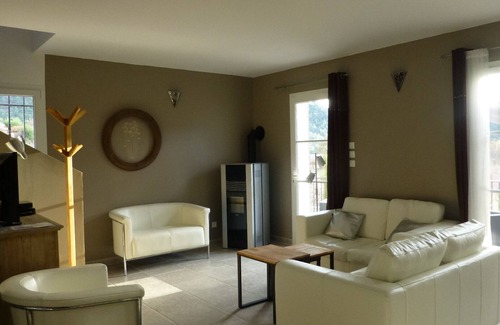 Sias House | Charming little Provencal country house in a quiet location with private pool