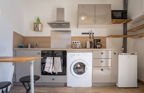 Apt House | Charming little house in the heart of town