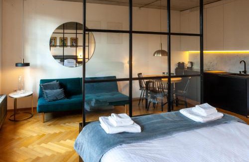 Stare Miasto Apartment | Charming Loft in the Old Town