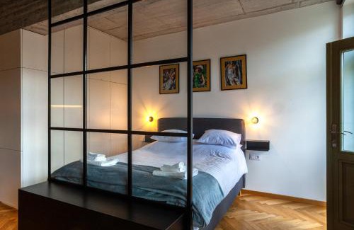 Stare Miasto Apartment | Charming Loft in the Old Town